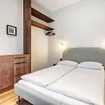 Apartman Domillion 5bdr Modern Urban Fourplex So1f
