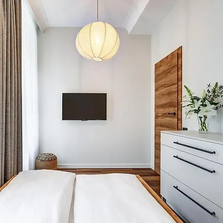 Domillion 5bdr Modern Urban Fourplex So1f *