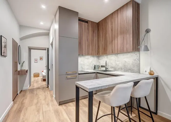 דירה Domillion 5bdr Modern Urban Fourplex So1f *