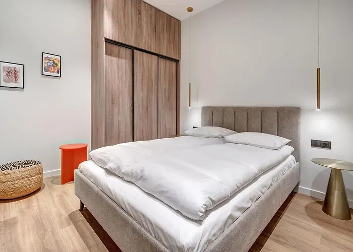 Domillion 5bdr Modern Urban Fourplex So1f Διαμέρισμα *