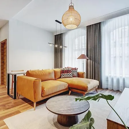 Domillion 5bdr Modern Urban Fourplex So1f