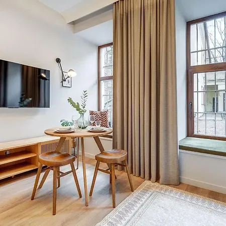 Domillion 5bdr Modern Urban Fourplex So1f