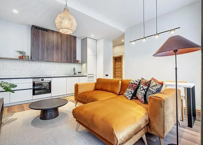 Apartman Domillion 5bdr Modern Urban Fourplex So1f