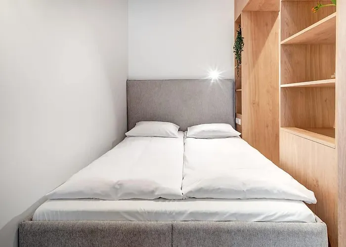 Apartament Domillion 5bdr Modern Urban Fourplex So1f *